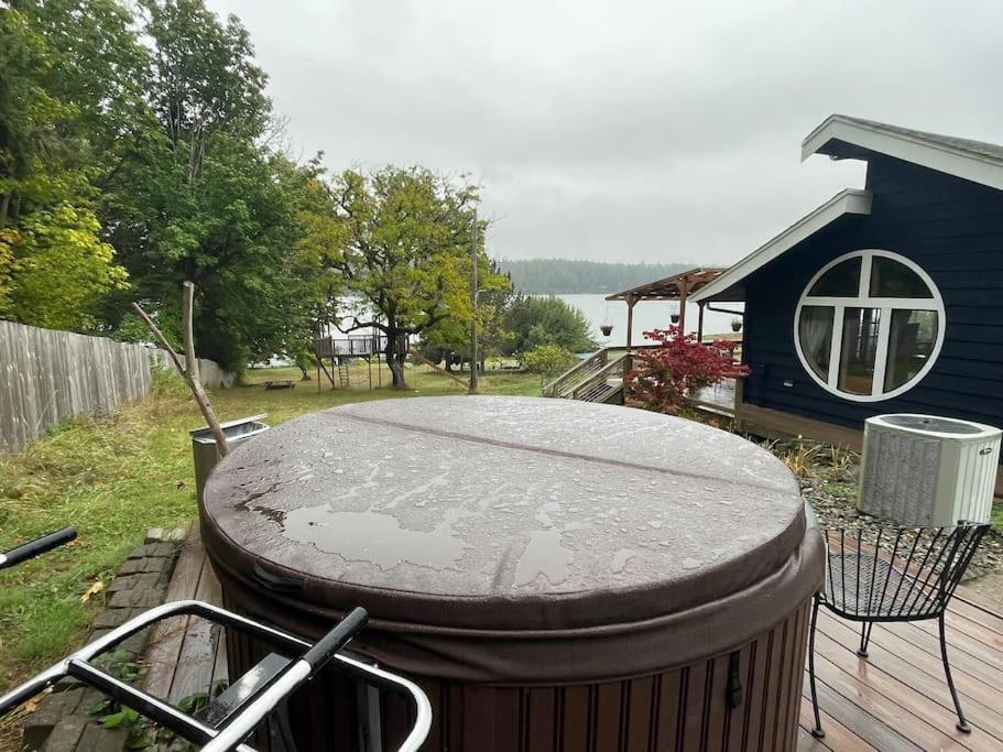 Oceanfront Studio/Loft: Alpacas, Oysters & Kayaks 셸턴 외부 사진