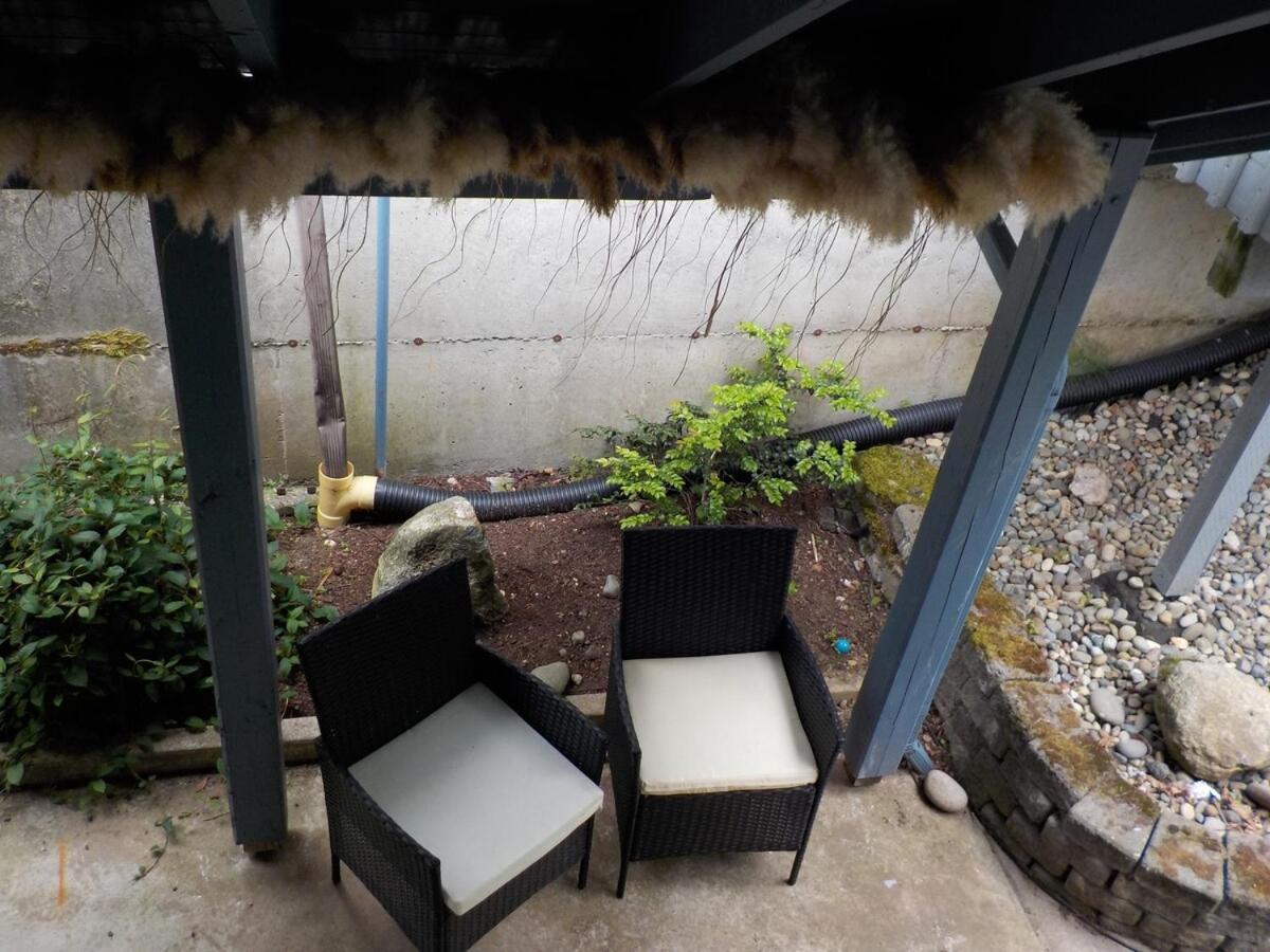 Oceanfront Studio/Loft: Alpacas, Oysters & Kayaks 셸턴 외부 사진